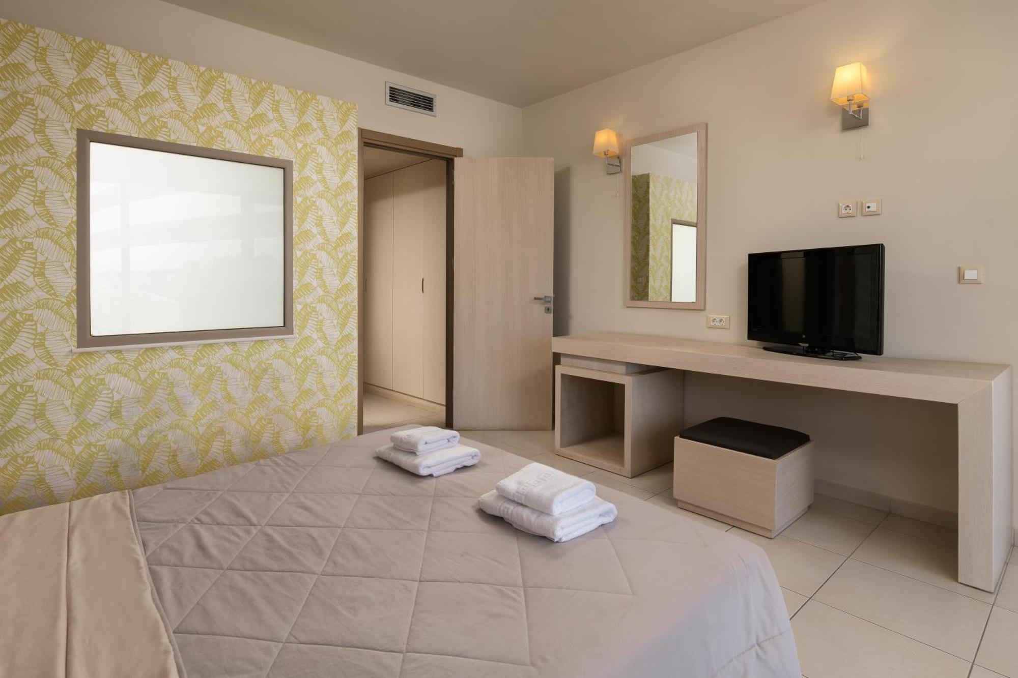 Virginia Family Resort Kallithea  Bagian luar foto